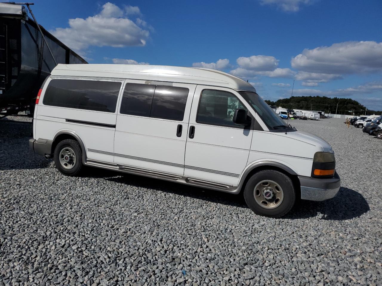GMC SAVANA G3500 LT