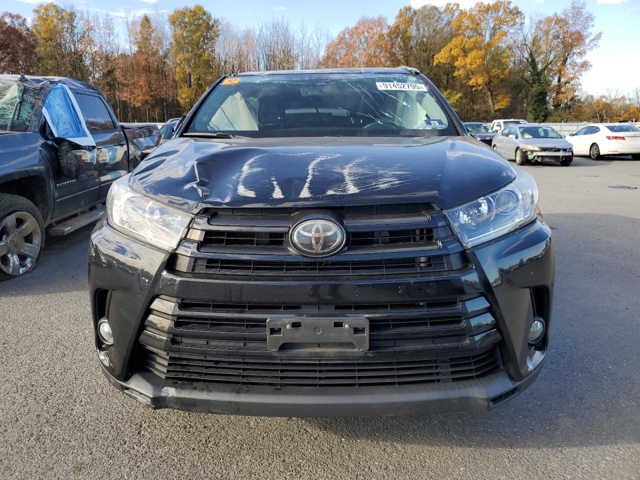 Lot #3302796959 2018 TOYOTA HIGHLANDER