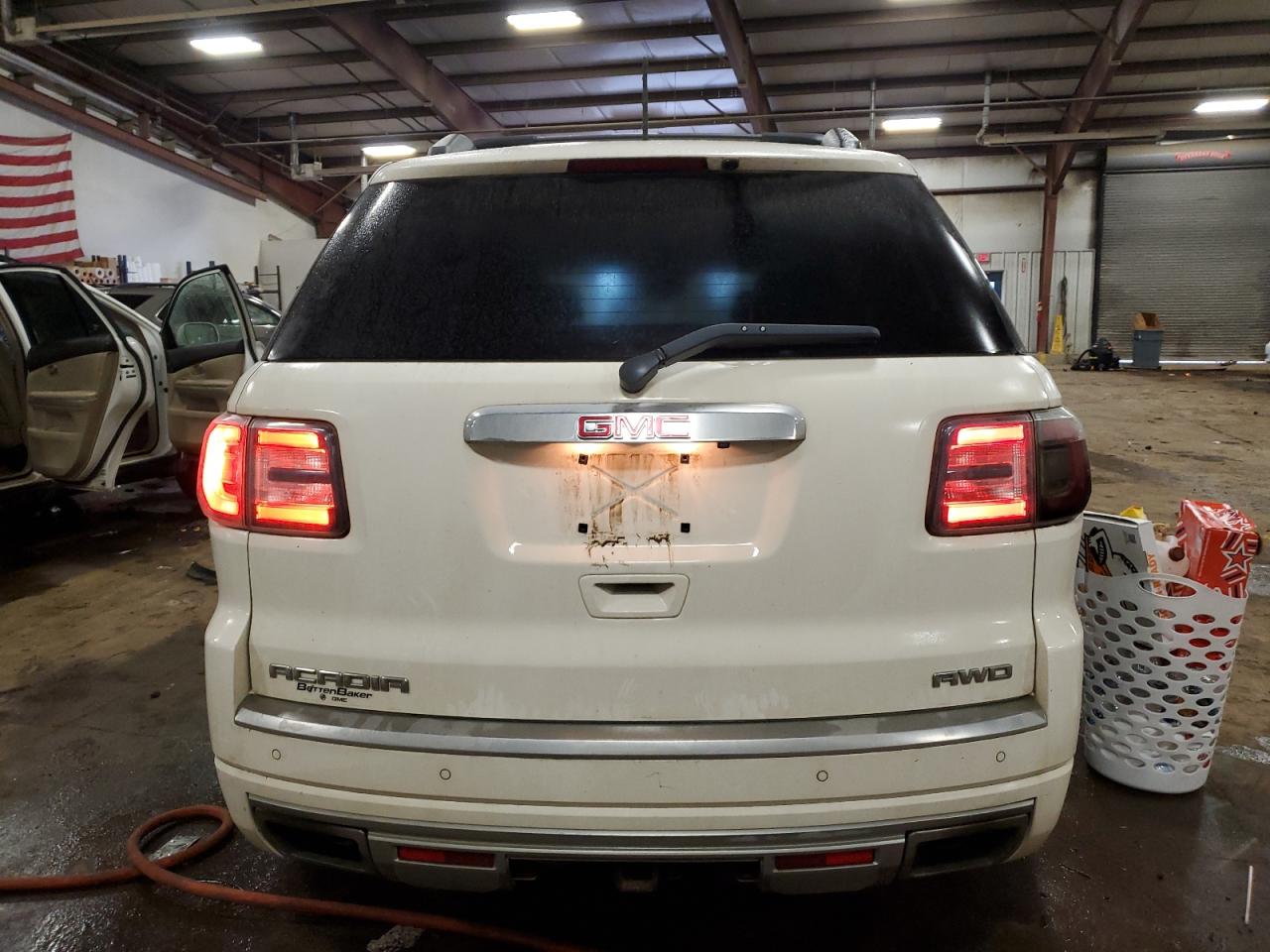 GMC ACADIA DENALI