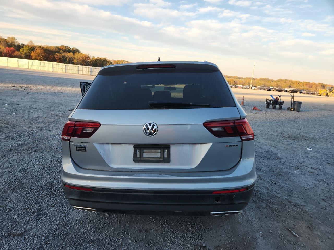 VOLKSWAGEN TIGUAN S