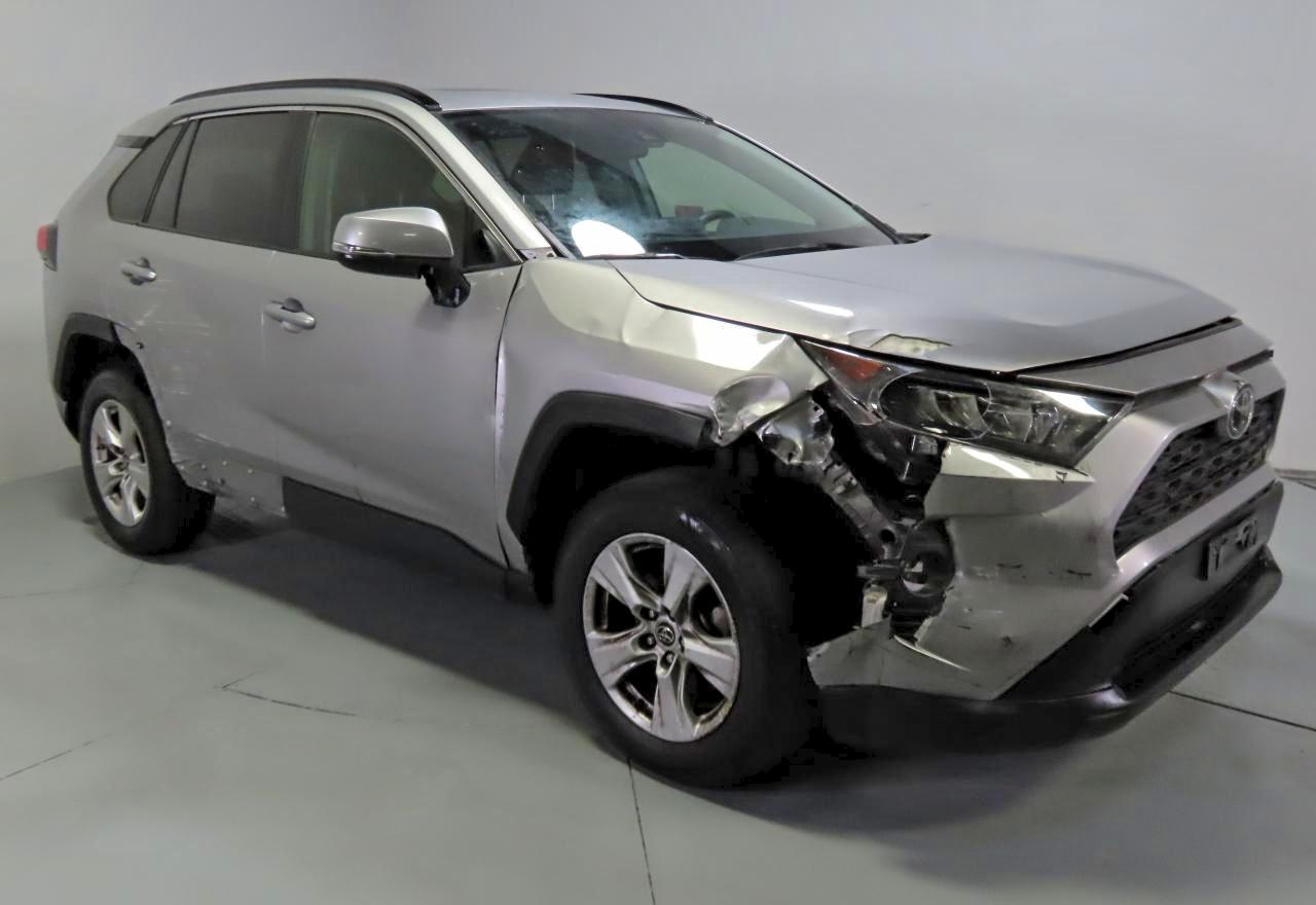 Lot #3304025543 2019 TOYOTA RAV4 XLE