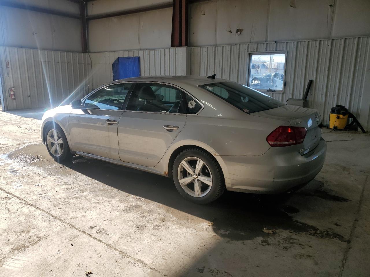 VOLKSWAGEN PASSAT SE