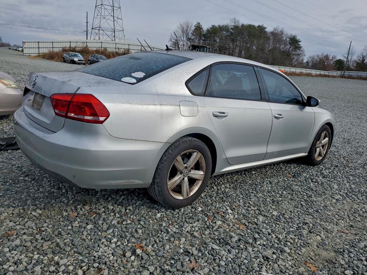 VOLKSWAGEN PASSAT S