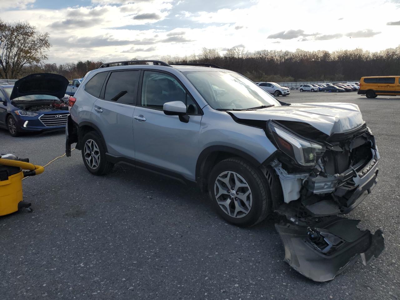 SUBARU FORESTER PREMIUM