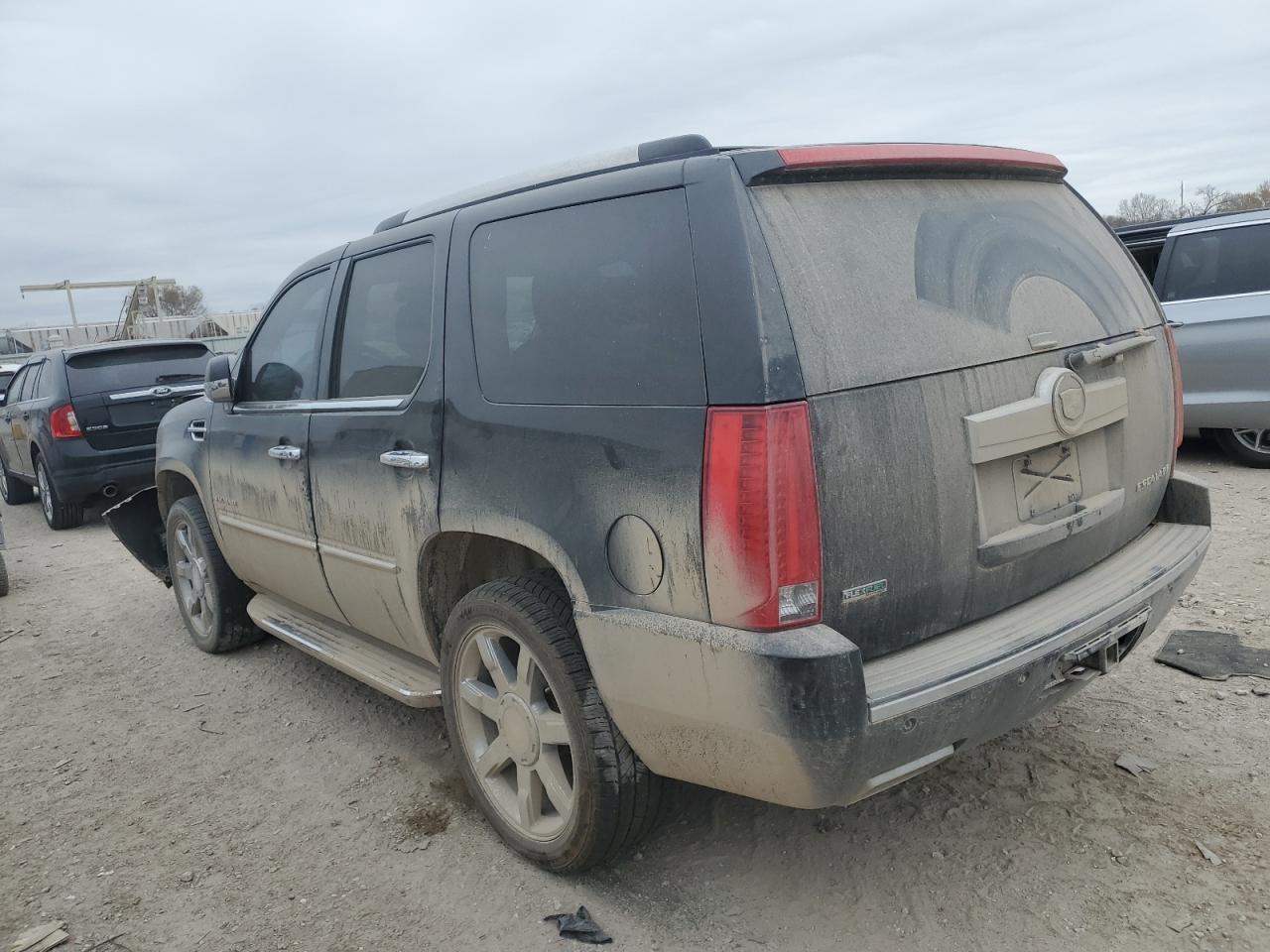 CADILLAC ESCALADE LUXURY