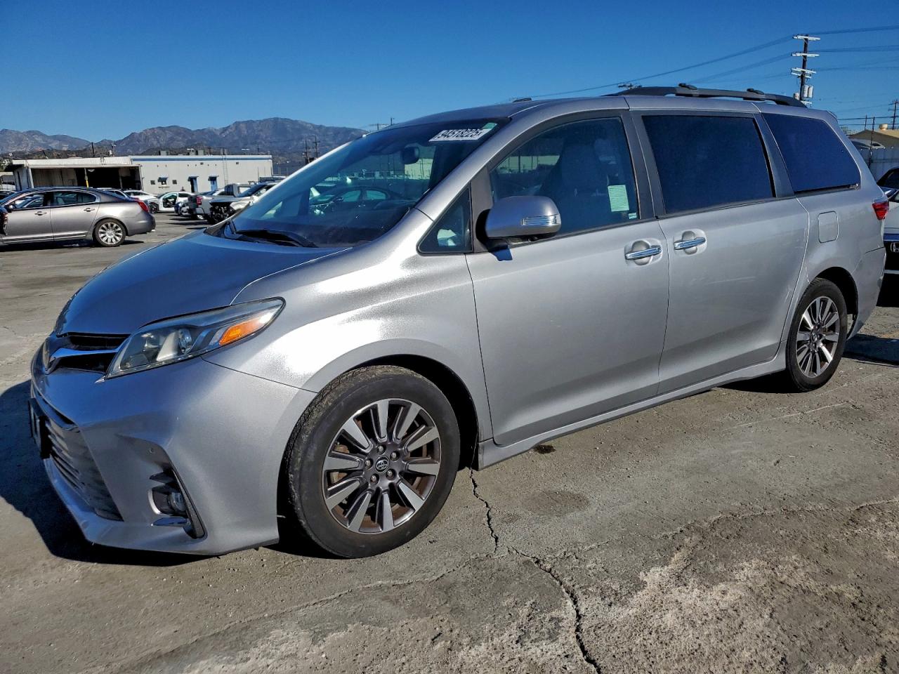TOYOTA SIENNA XLE