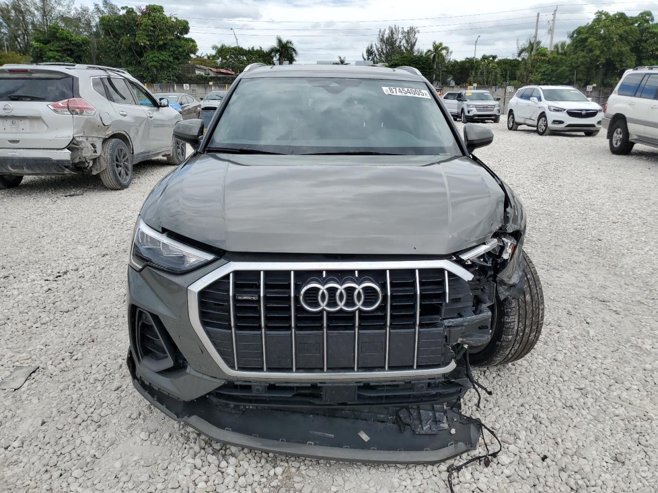 AUDI Q3 PREMIUM S LINE 45