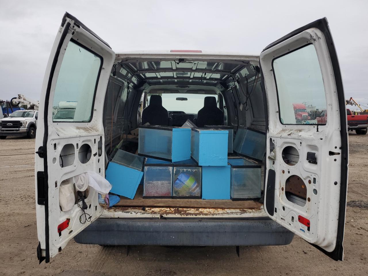 FORD ECONOLINE E150 VAN