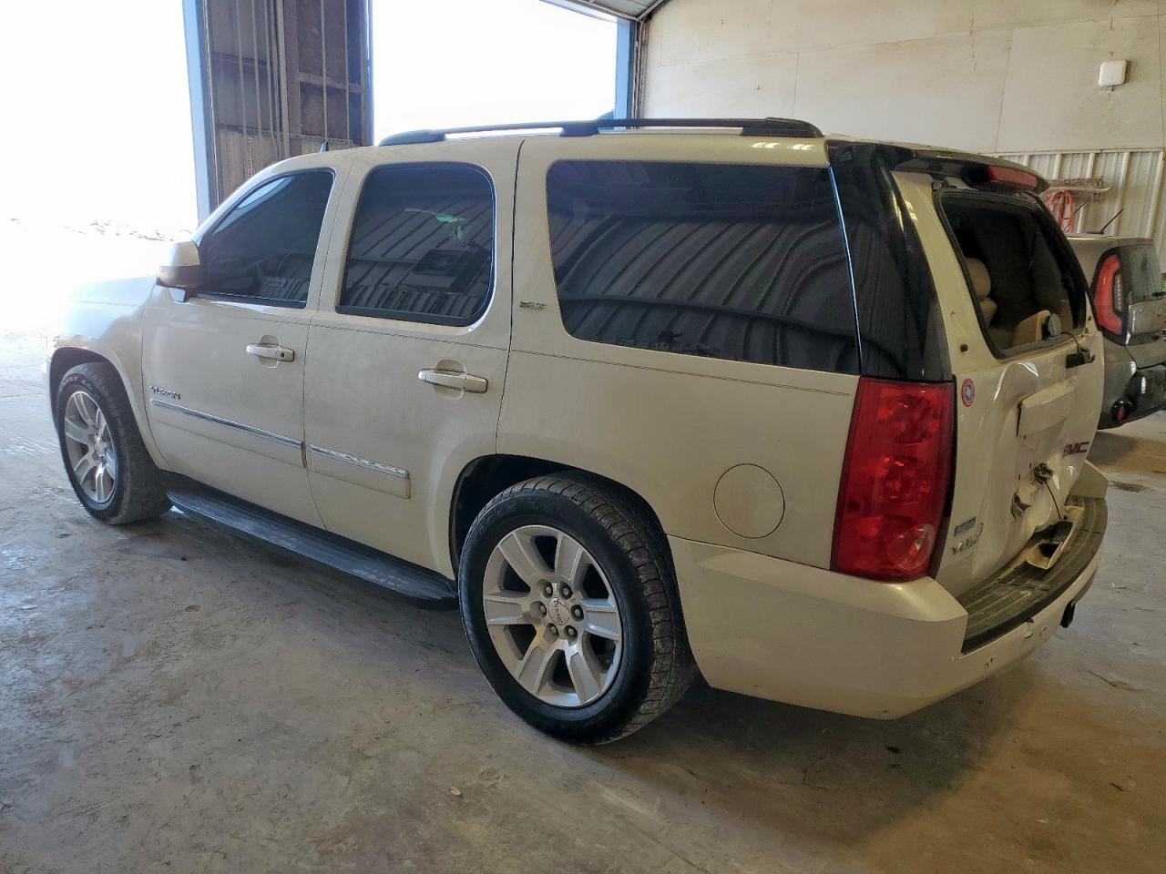 GMC YUKON SLT