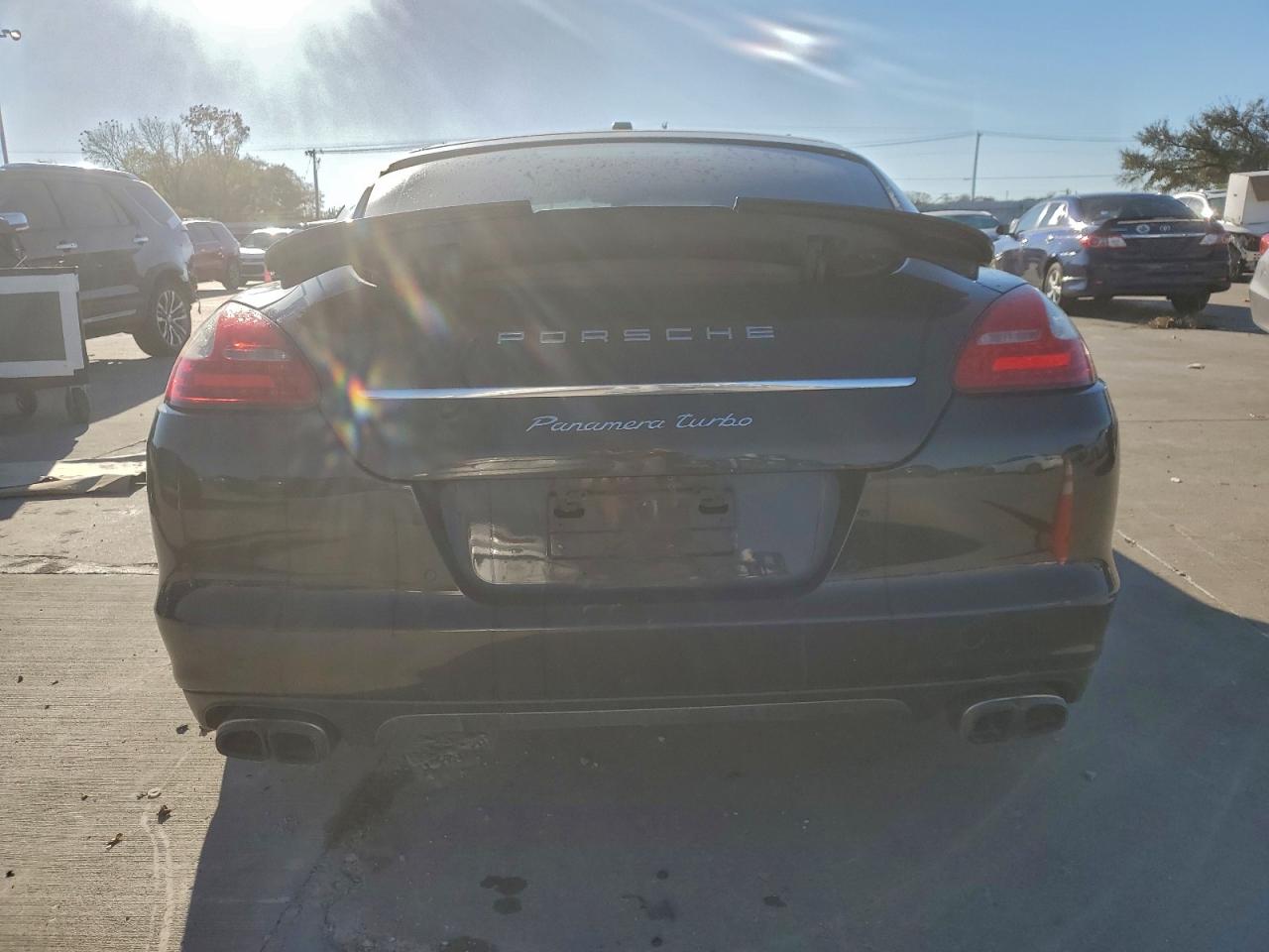 PORSCHE PANAMERA TURBO