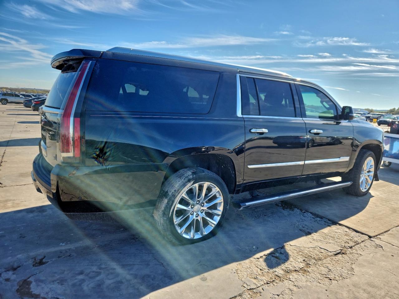 CADILLAC ESCALADE ESV PREMIUM LUXURY
