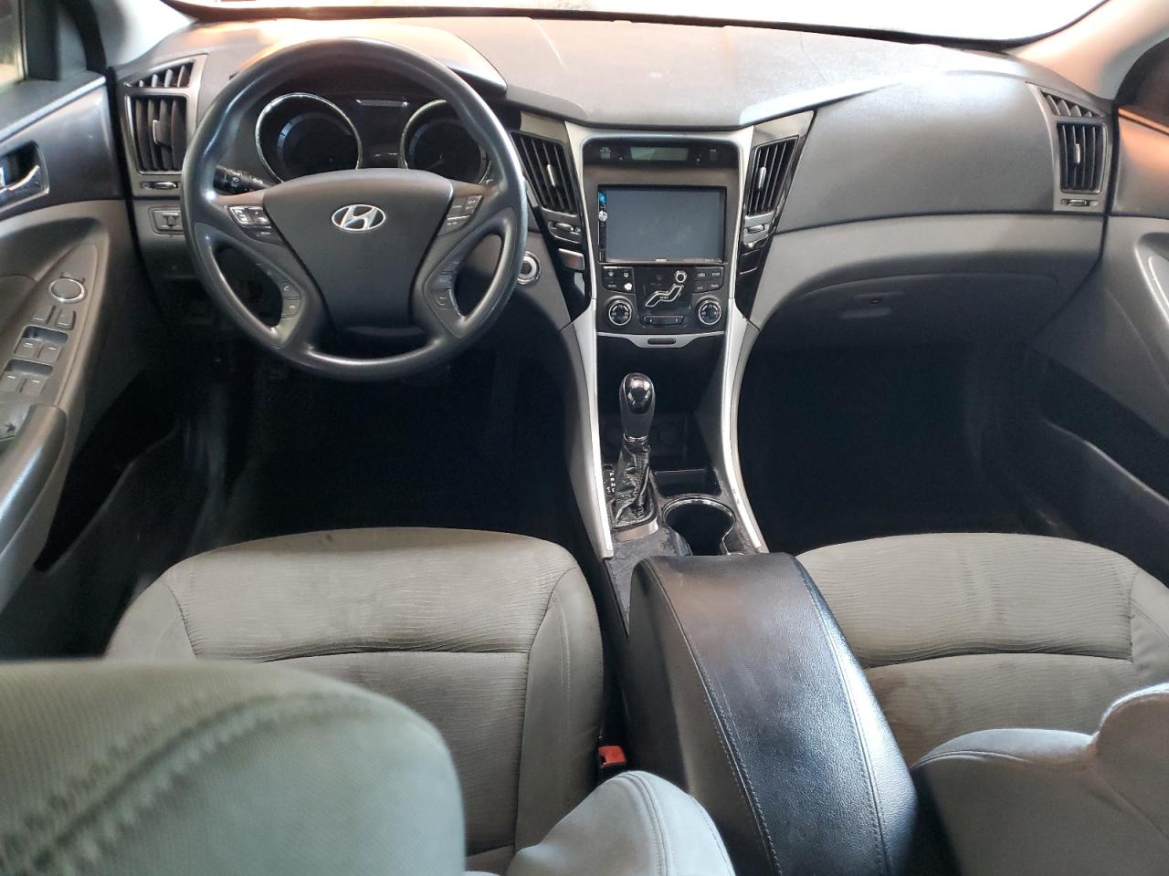 HYUNDAI SONATA HYBRID