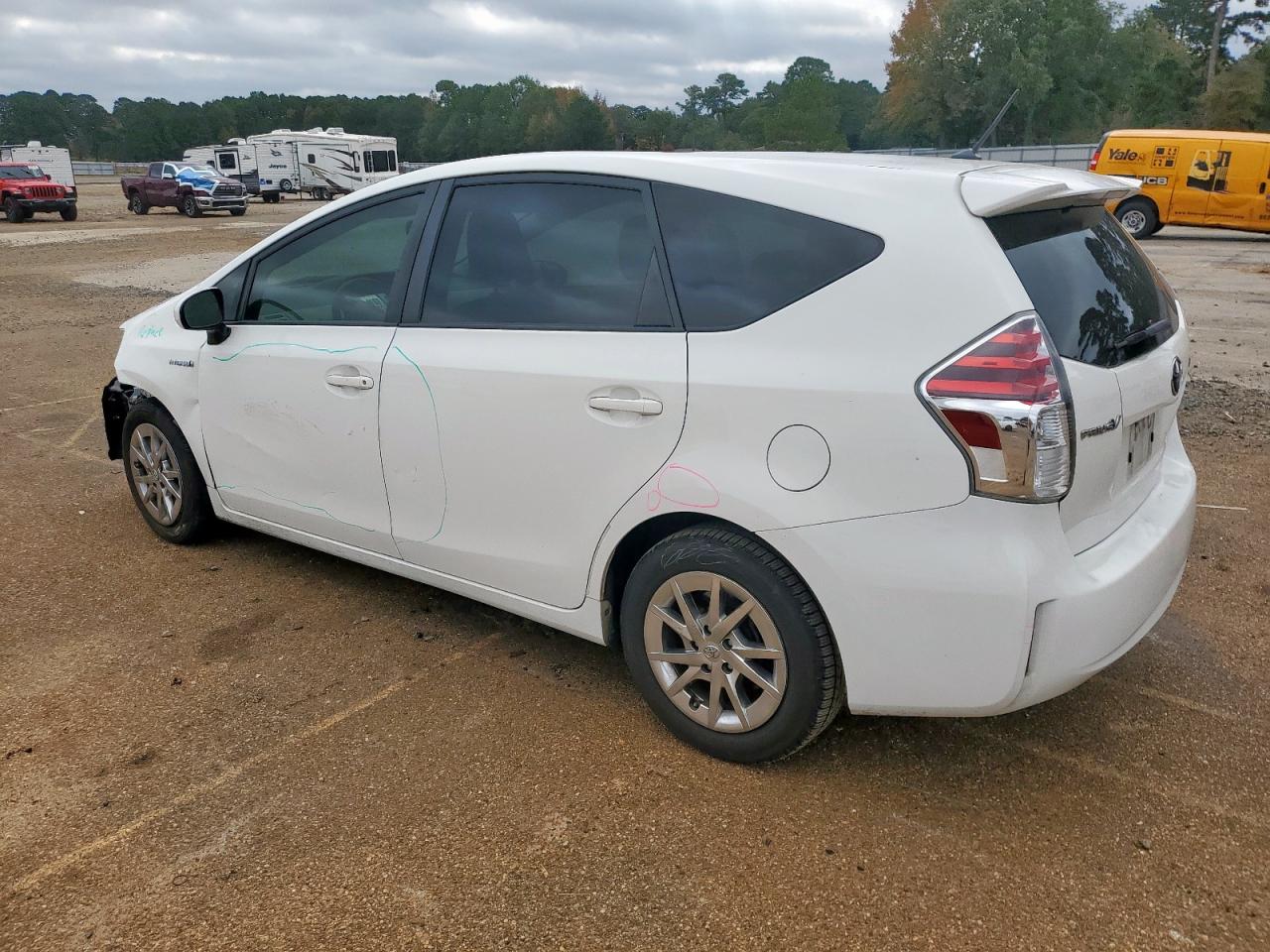 TOYOTA PRIUS V