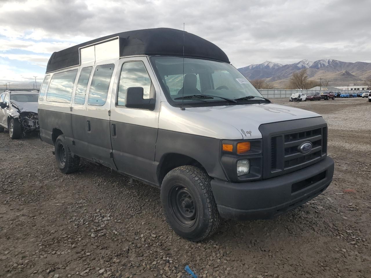 FORD ECONOLINE E350 SUPER DUTY WAGON