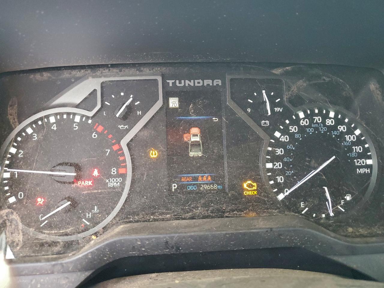 TOYOTA TUNDRA CREWMAX SR