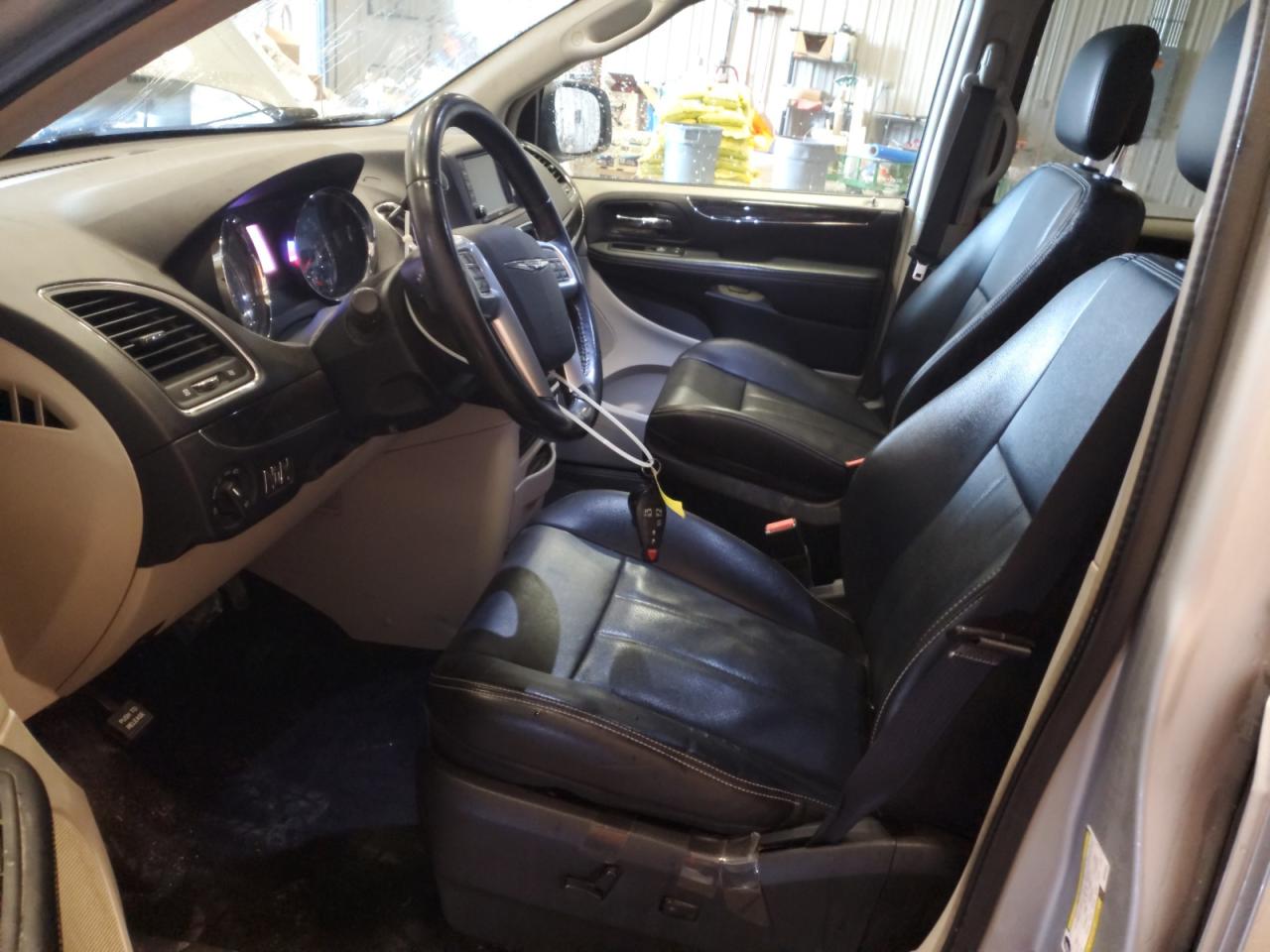 CHRYSLER TOWN & COUNTRY TOURING