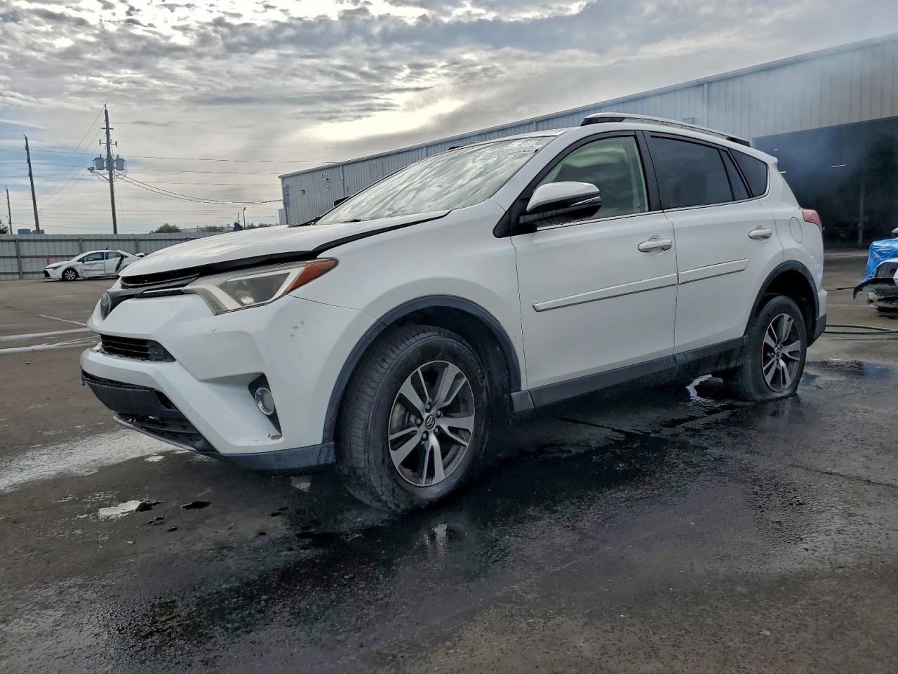 TOYOTA RAV4 XLE