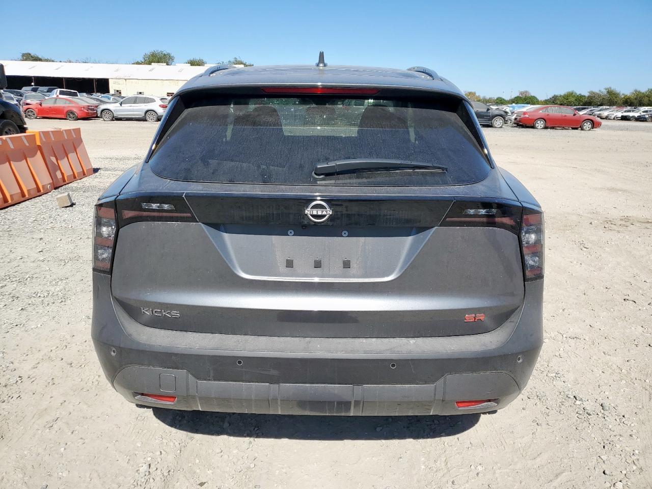 NISSAN KICKS SR