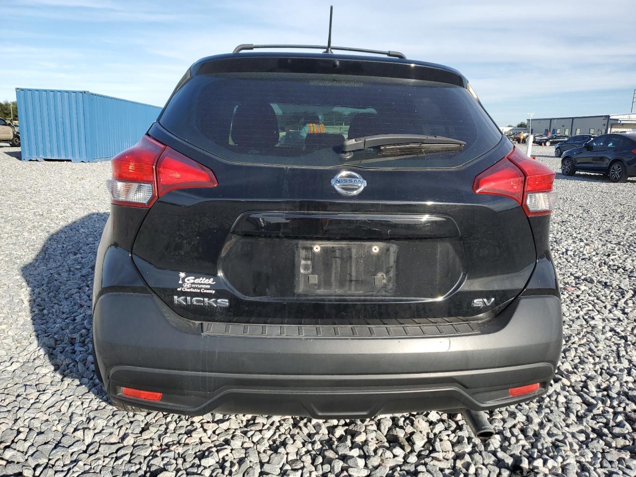 NISSAN KICKS S