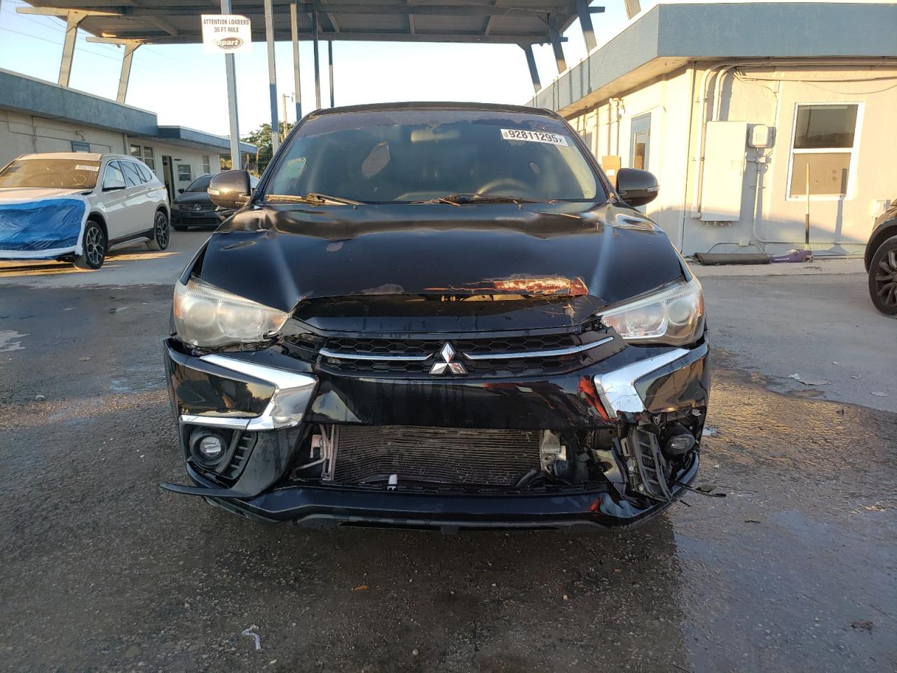 MITSUBISHI OUTLANDER ES