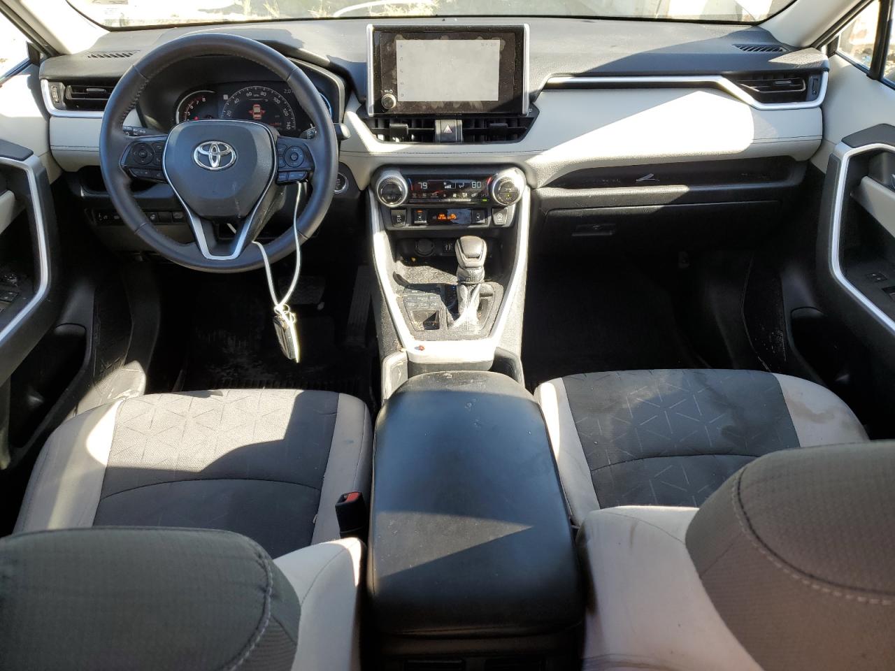 TOYOTA RAV4 XLE