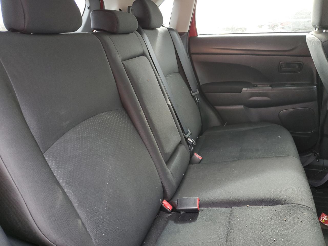 MITSUBISHI OUTLANDER ES