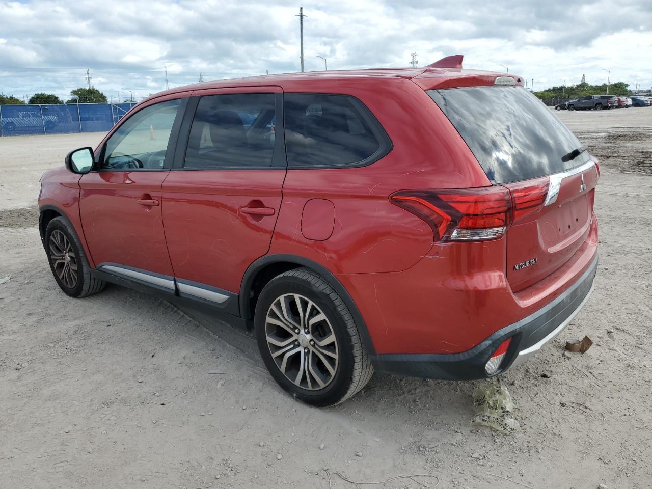 MITSUBISHI OUTLANDER ES