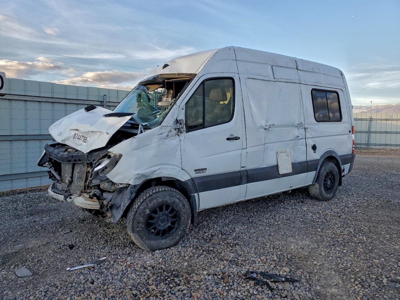 Lot #3311887193 2015 MERCEDES-BENZ SPRINTER 2