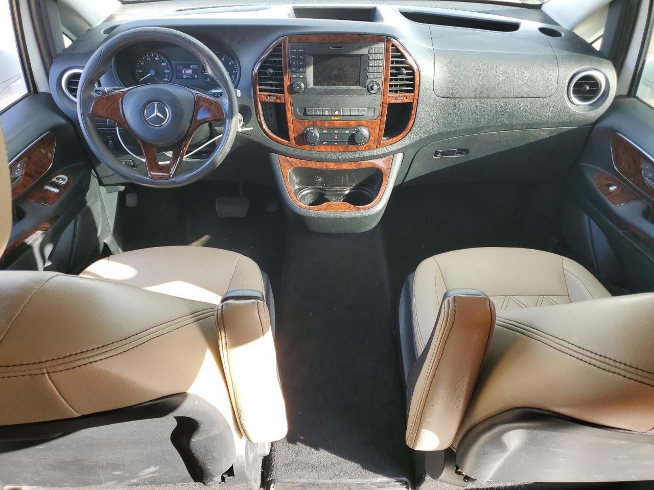 MERCEDES-BENZ METRIS