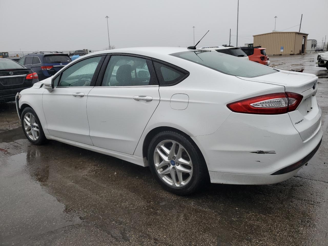 FORD FUSION SE