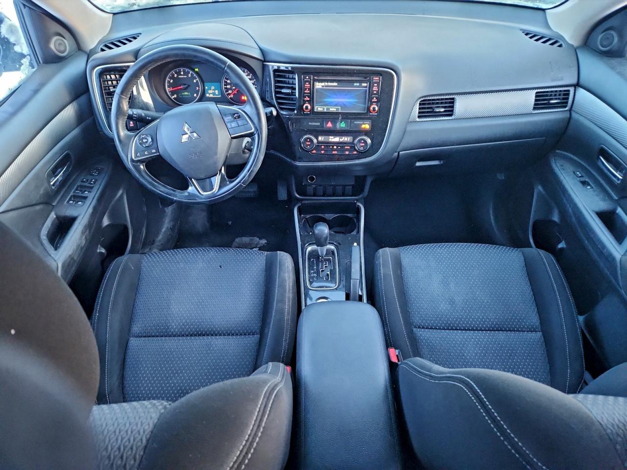 MITSUBISHI OUTLANDER ES