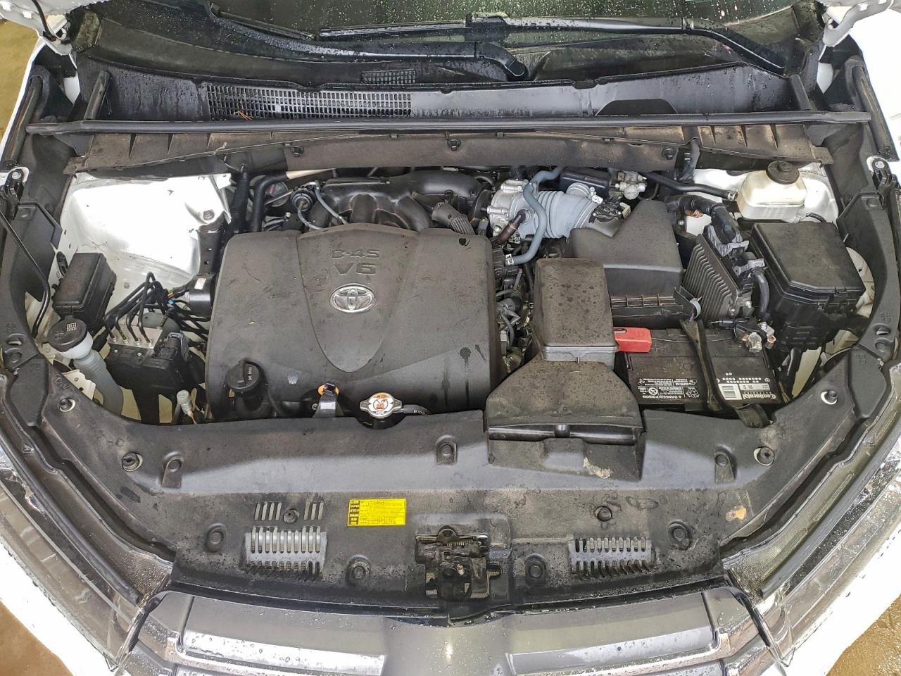 TOYOTA HIGHLANDER LIMITED