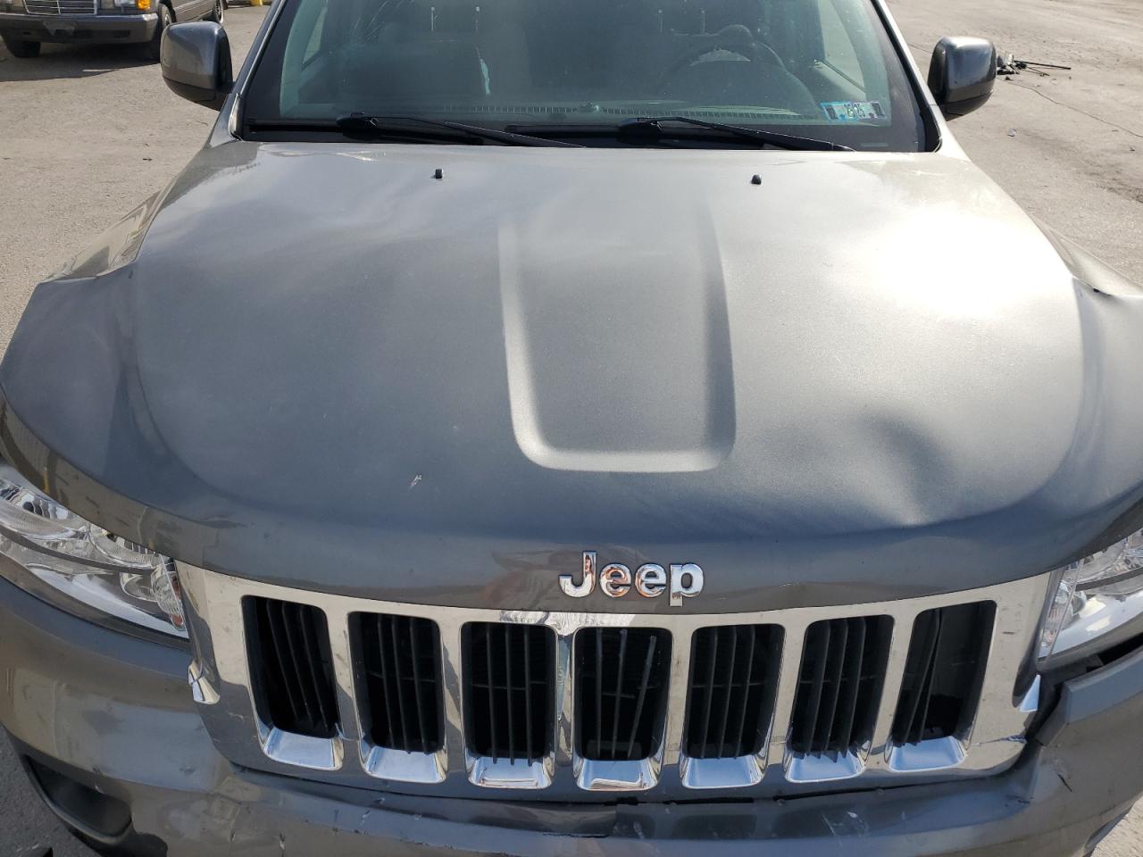 JEEP GRAND CHEROKEE LAREDO