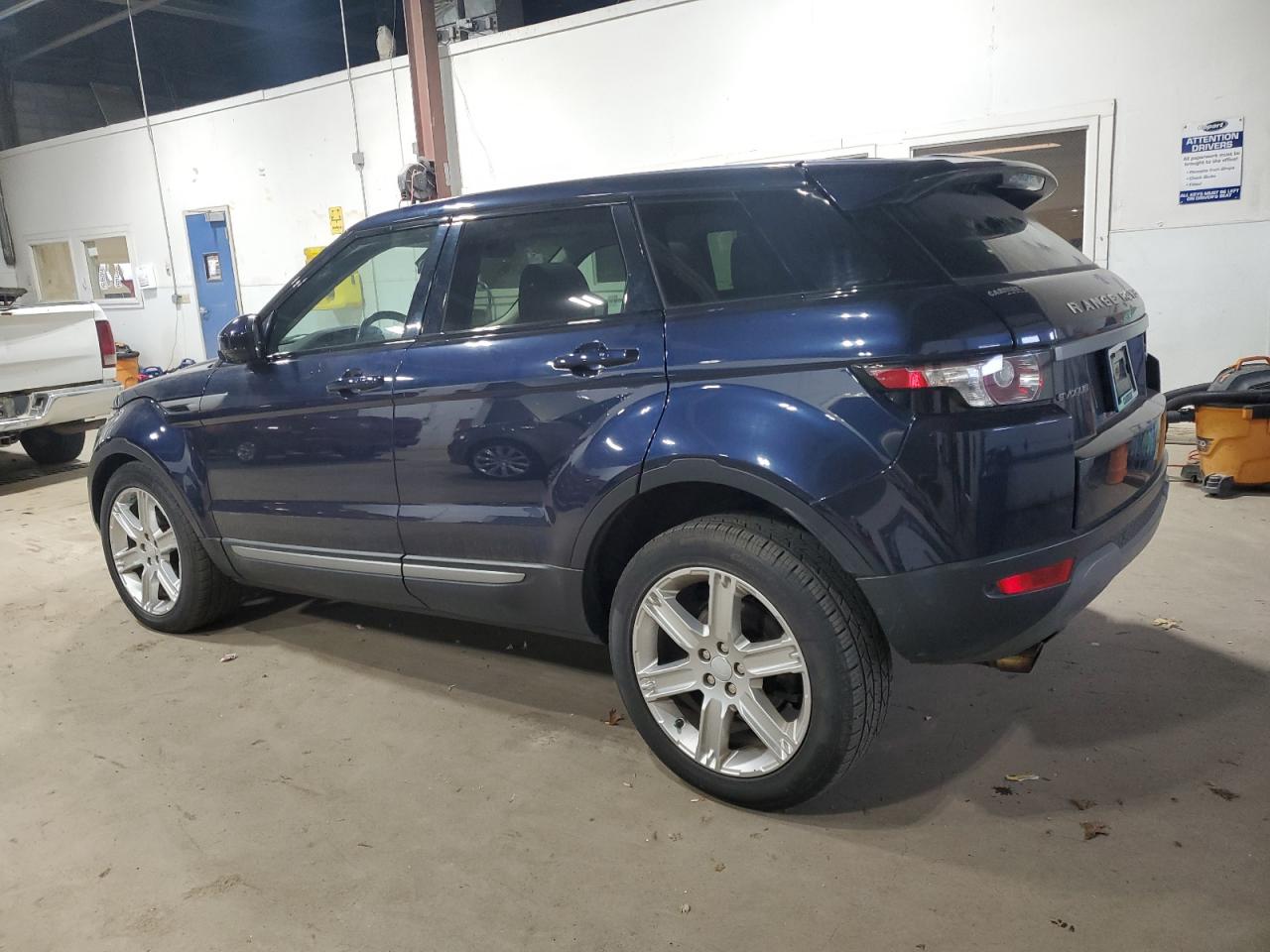 LAND ROVER RANGE ROVER PURE PREMIUM