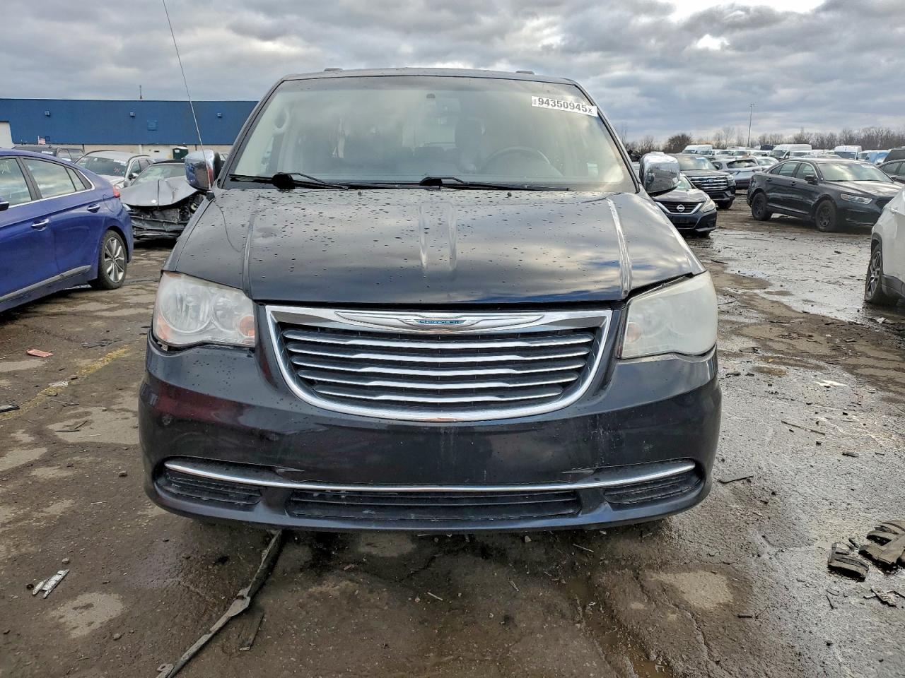 CHRYSLER TOWN & COUNTRY TOURING L