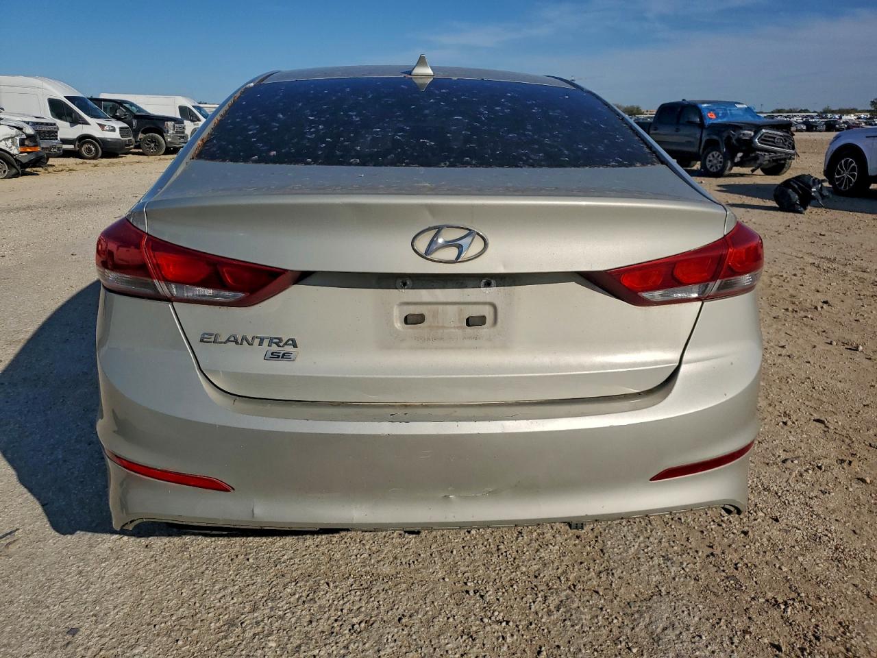 Lot #3301640620 2017 HYUNDAI ELANTRA SE