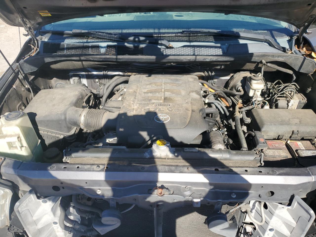 TOYOTA TUNDRA CREWMAX SR5