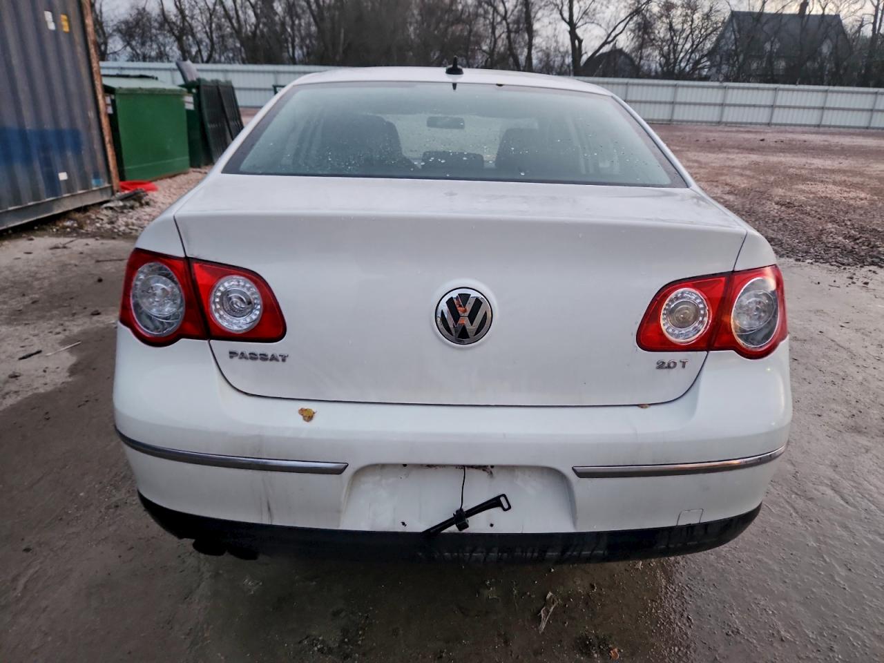 VOLKSWAGEN PASSAT KOMFORT