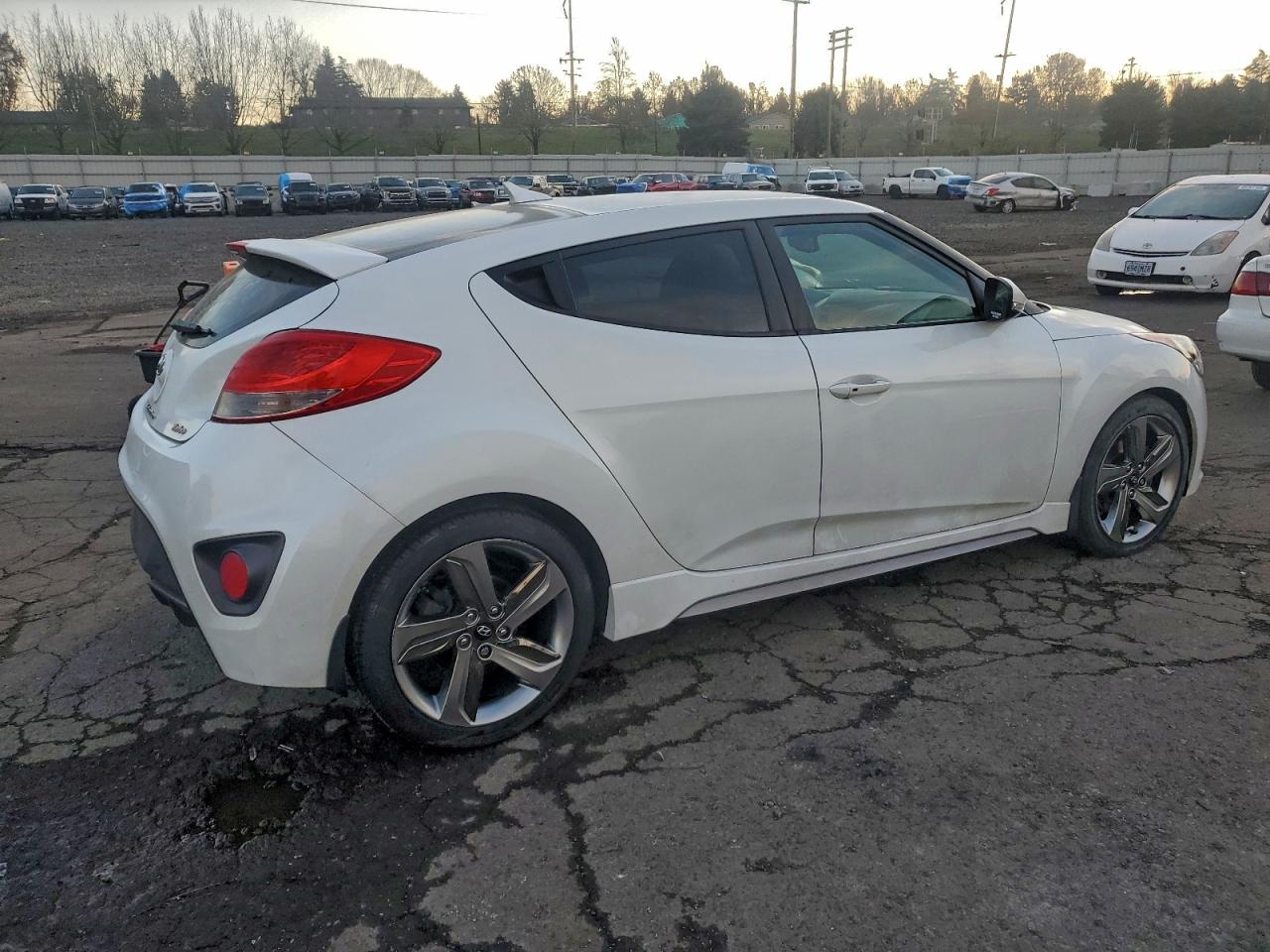 HYUNDAI VELOSTER TURBO