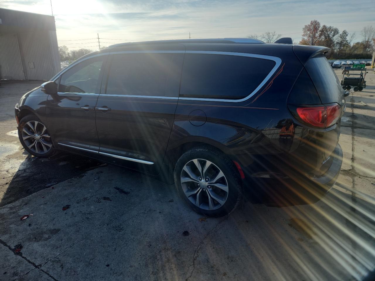 CHRYSLER PACIFICA LIMITED