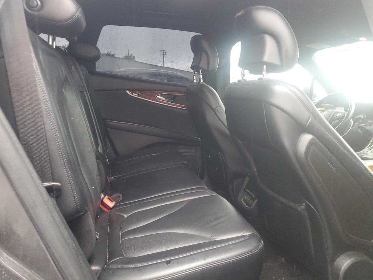 Lot #3310301055 2017 LINCOLN MKX SELECT