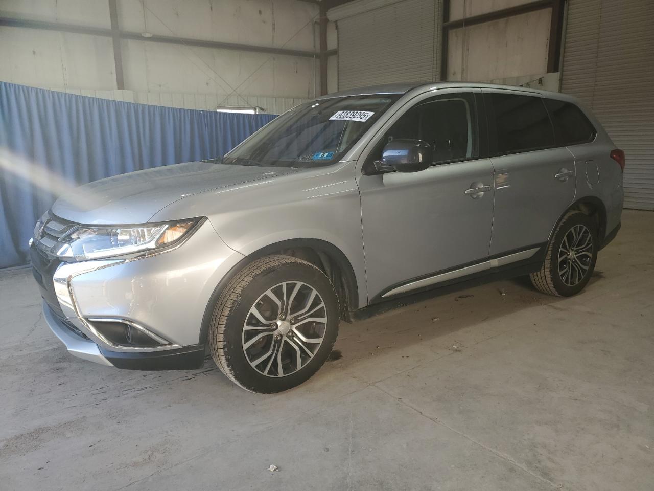 MITSUBISHI OUTLANDER ES