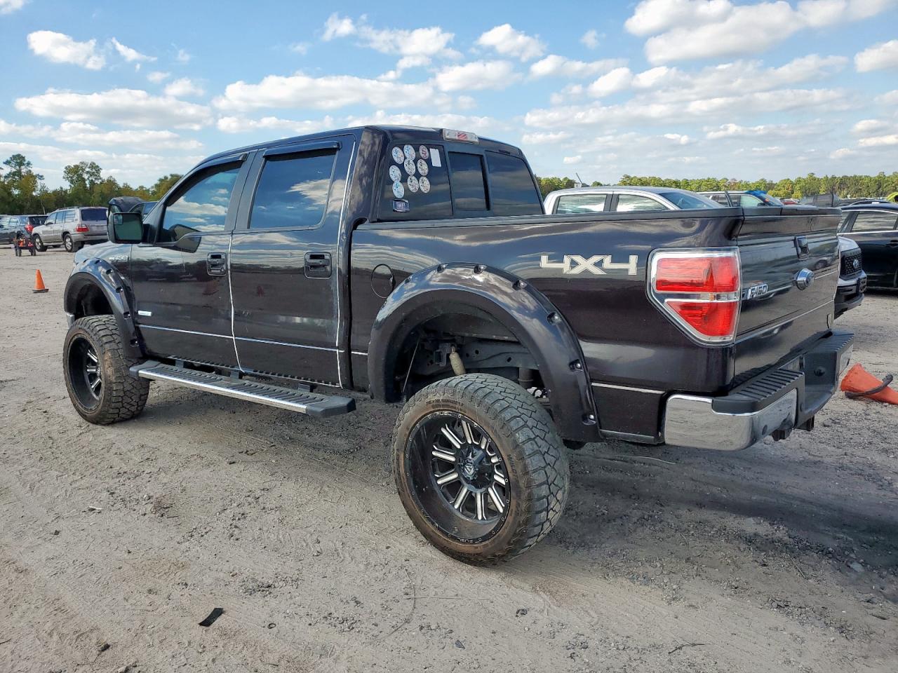 FORD F-150 SUPERCREW