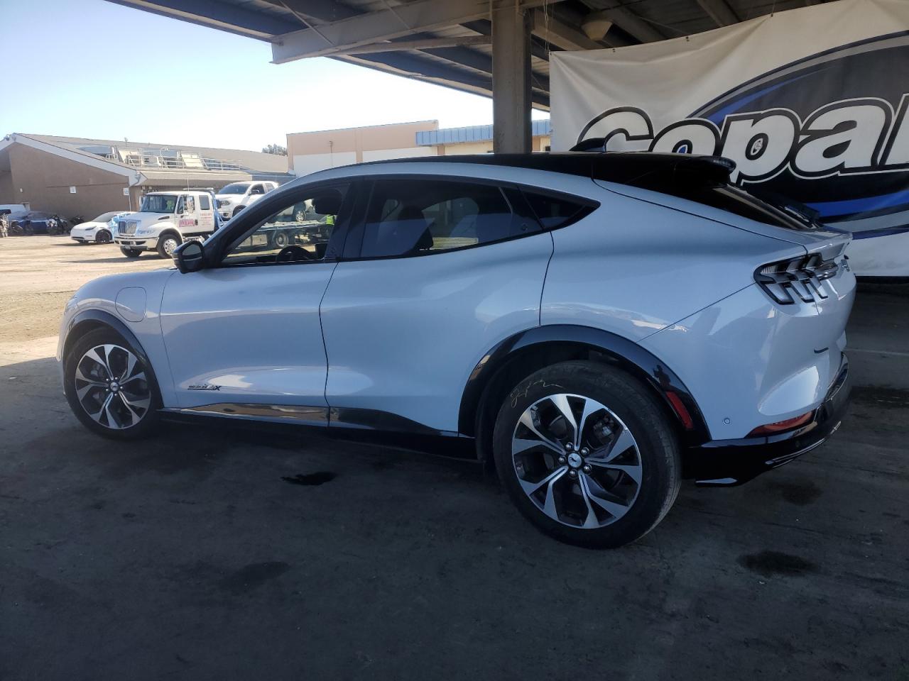 FORD MUSTANG PREMIUM