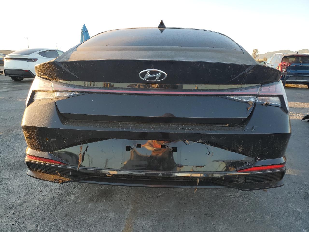 HYUNDAI ELANTRA LIMITED