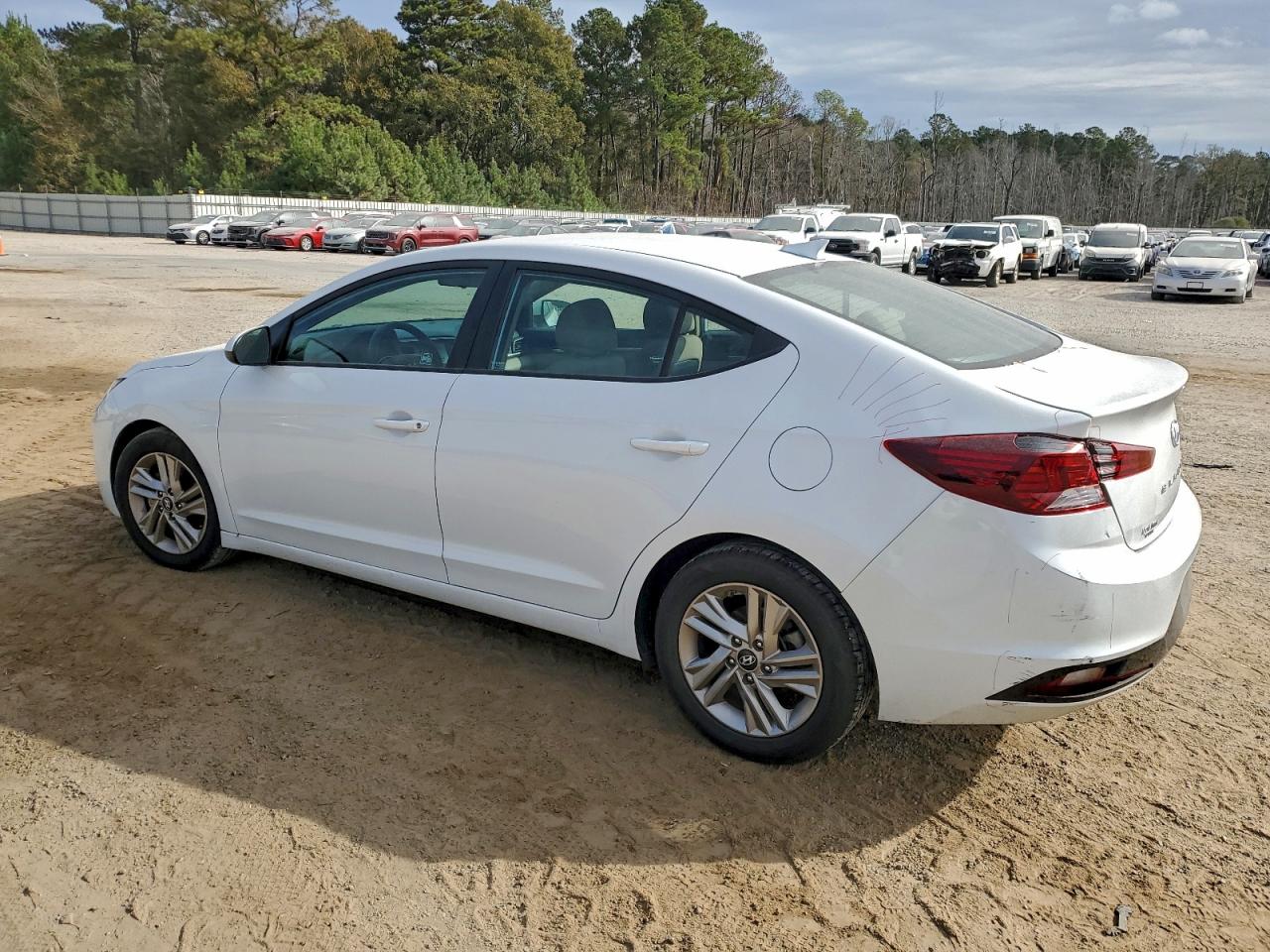 HYUNDAI ELANTRA SEL