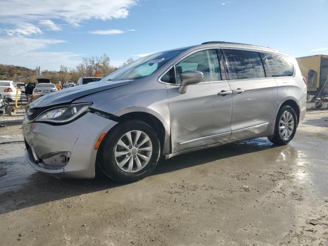 Global Auto Auctions: 2017 CHRYSLER PACIFICA T