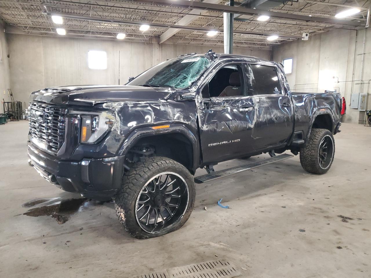 GMC SIERRA K2500 DENALI ULTIMATE