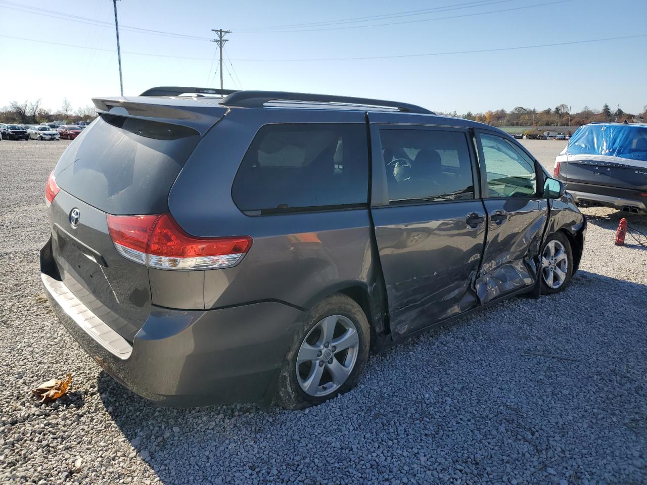 TOYOTA SIENNA
