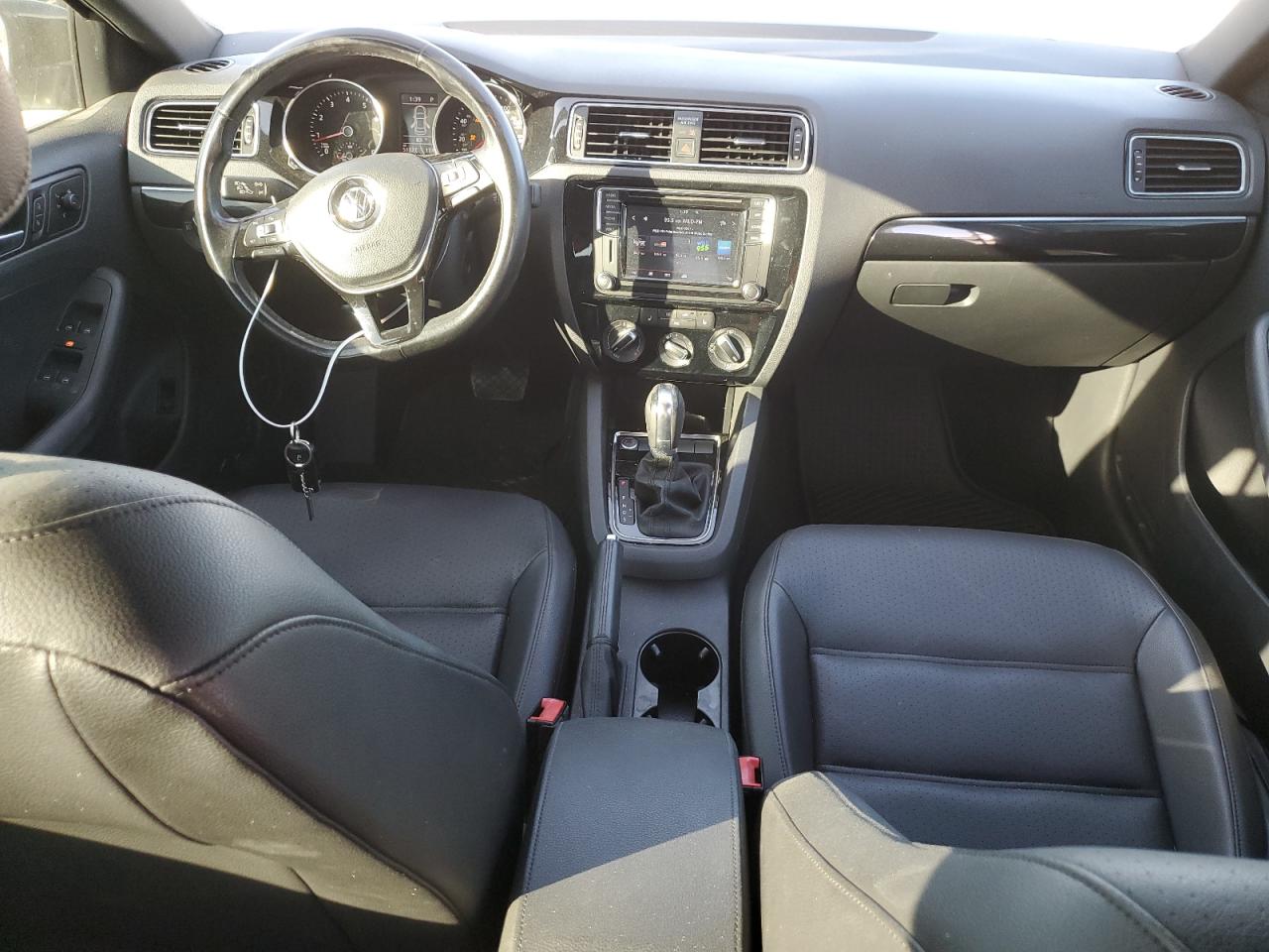 VOLKSWAGEN JETTA SPORT